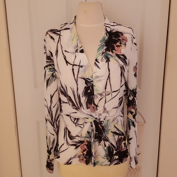 Reiss Tops - Reiss Maria Twist Front Top in size 8